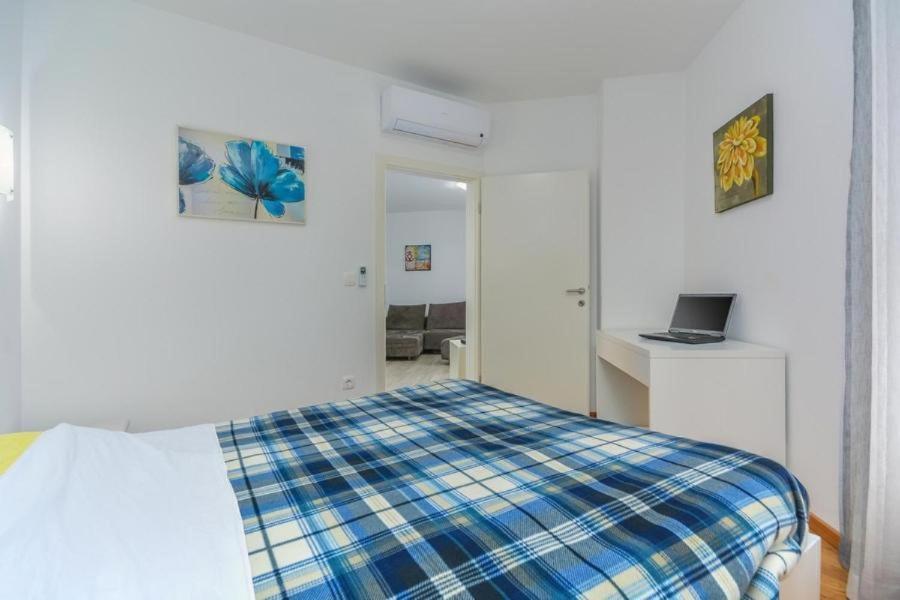 Lux Hotel Novigrad  Ngoại thất bức ảnh